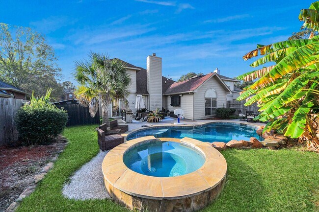 Building Photo - 17618 Fairgrove Park Dr