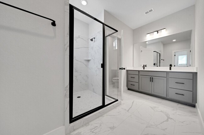 Building Photo - JUNE SPECIAL! - Beautiful Townhome!