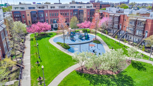 Building Photo - 1515 S Halsted St