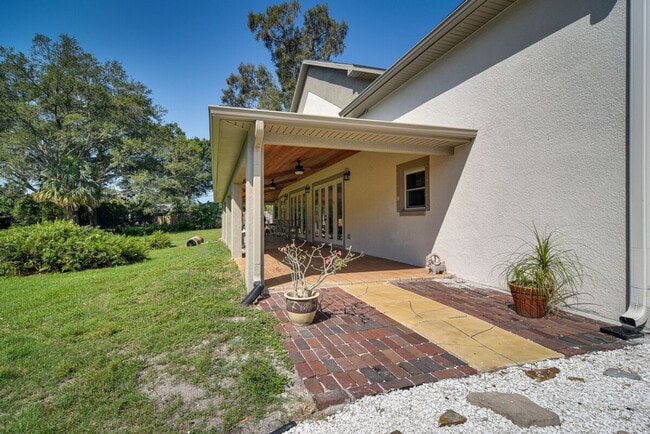 Building Photo - 5100 28th Ave N