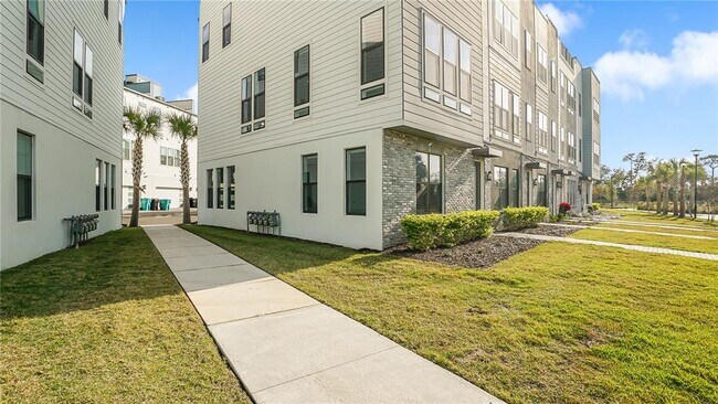 Building Photo - 2398 Addalia Aly