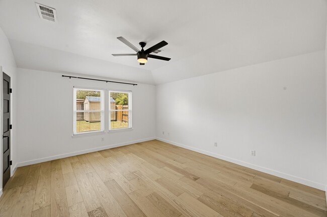 Building Photo - 13510 Gospel Way