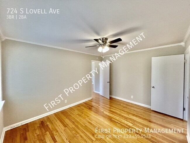 Building Photo - 724 S Lovell Ave