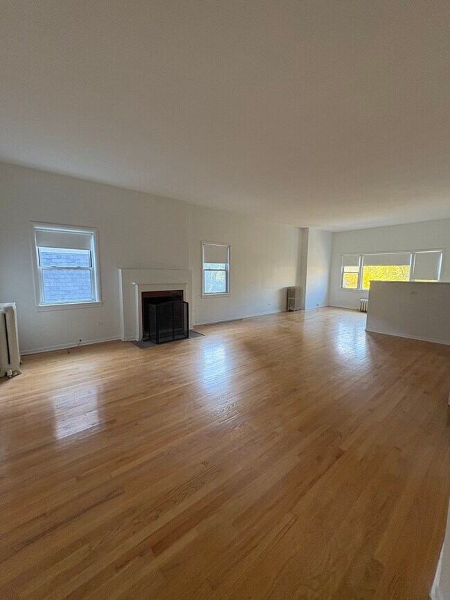 Building Photo - 5136 S Blackstone Ave