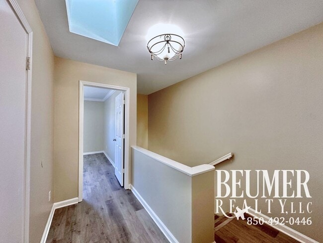 Building Photo - Charming 2 bedroom, 2.5 bath townhome for rent in SW Pensacola!