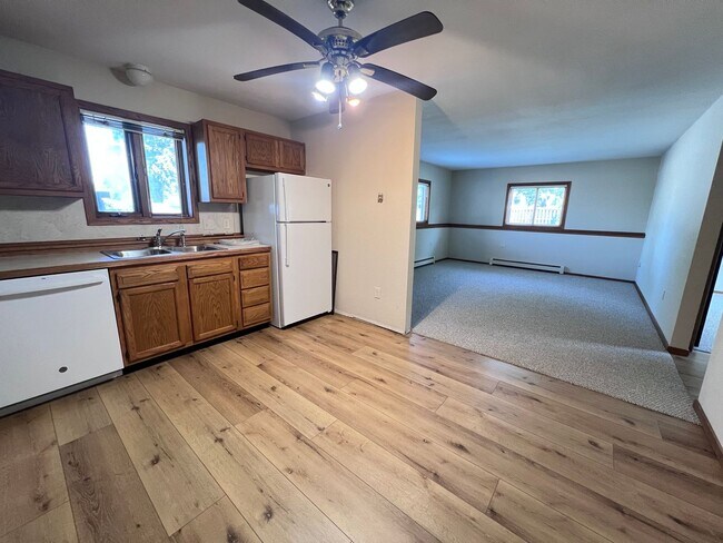 Building Photo - One Bedroom Apartment in Byron Center!