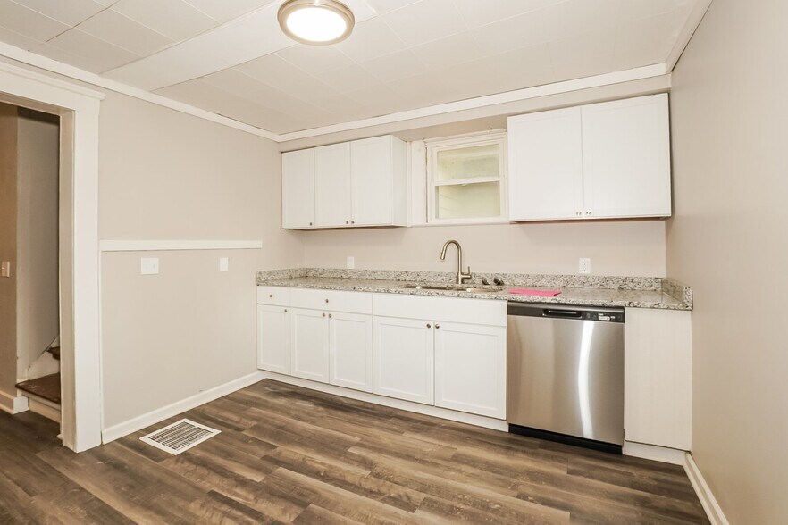 Building Photo - 1027 Washington Ave