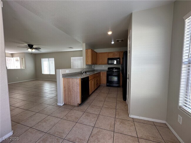 Building Photo - 5926 Mahogany Mountain Dr