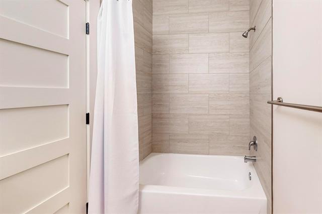 Building Photo - 9964 Madrone Dr