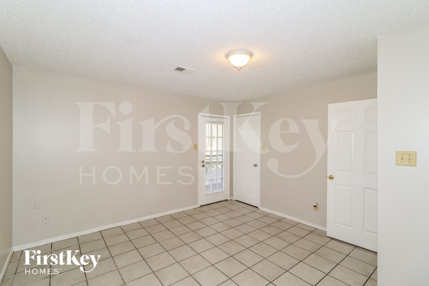 Building Photo - 5812 Ashridge Pl