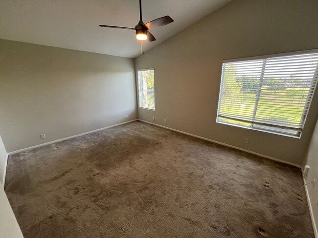 Building Photo - Spacious 4br/3ba Single Family Residence in Beautiful Eastlake Greens Community