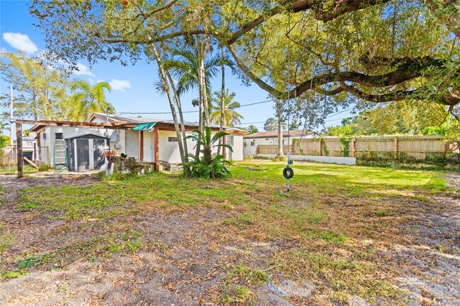 Building Photo - 4184 SW 49th Ct