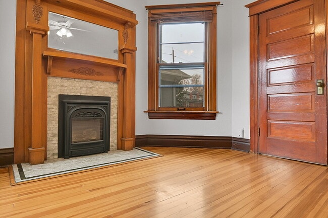 Building Photo - $1,475, 1 bed, 1 bath located in Denver