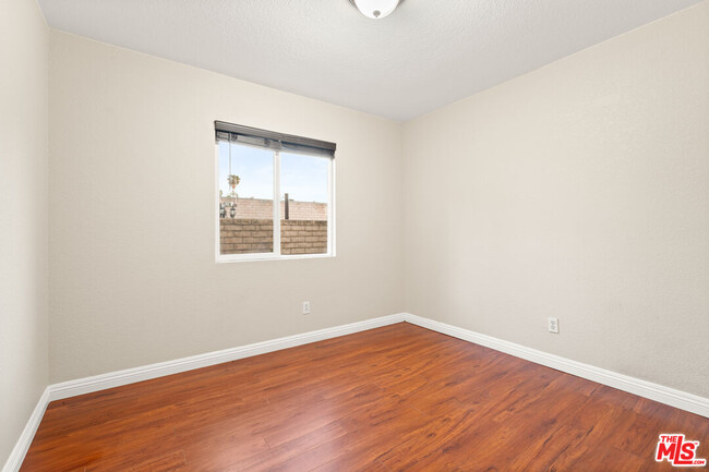 Building Photo - 9155 Cedros Ave