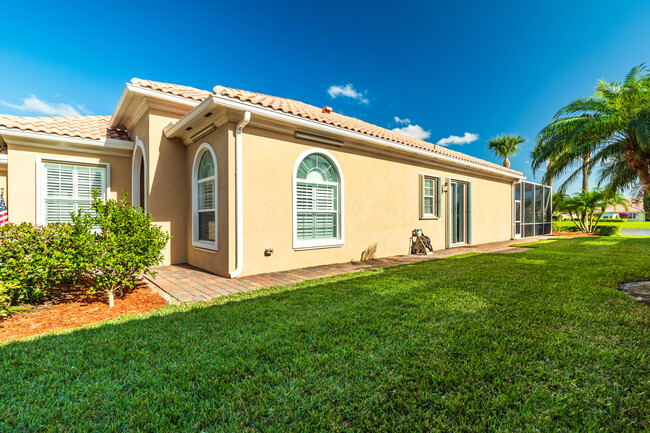 Building Photo - 11355 SW Rockingham Dr