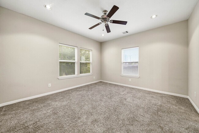 Building Photo - 5303 Avenue J