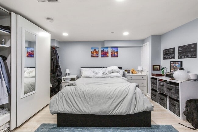 Building Photo - 32 Cameron Ave