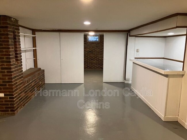 Building Photo - 10623 Landseer Dr