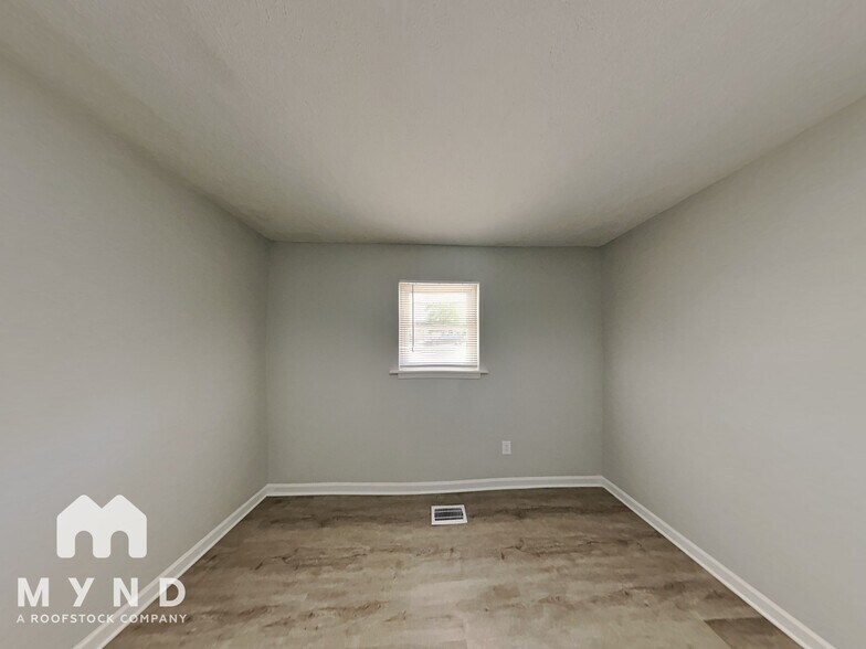 Building Photo - 3457 White Oak Ct