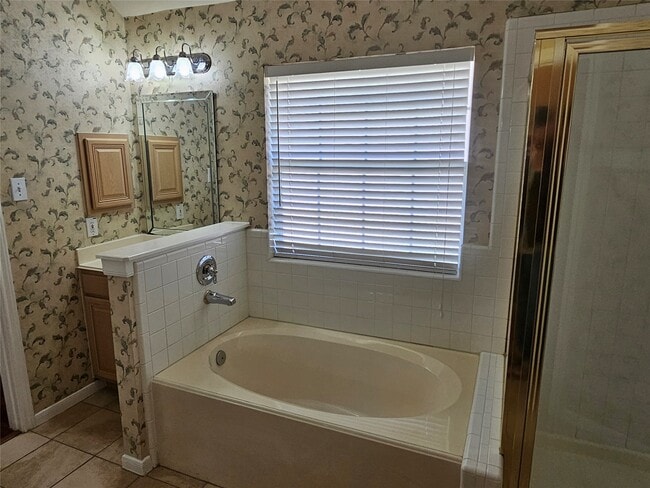 Building Photo - 9506 Rustic Gate Rd