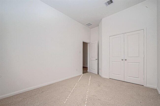 Building Photo - 3926 Sugardale St