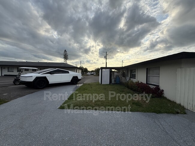 Building Photo - Neptune Drive - 1154 A