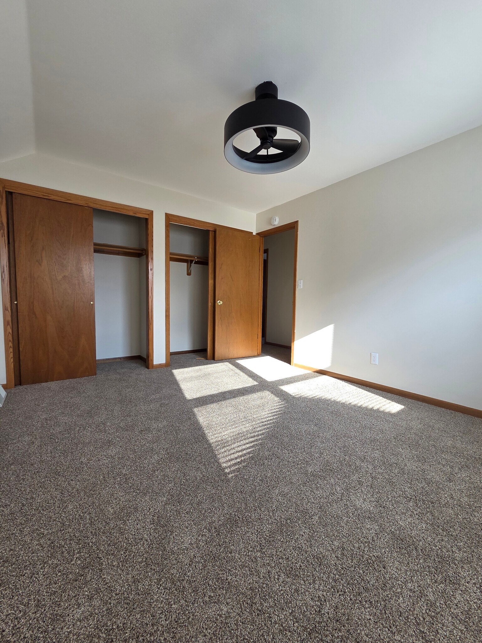 Primary Bedroom - 2002 Madera St