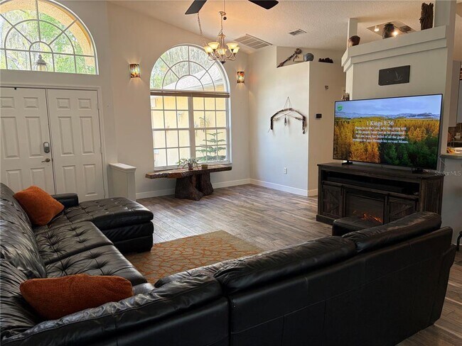 Building Photo - 3205 SE 23rd Pl