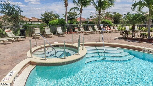 Building Photo - 10960 Cherry Laurel Dr