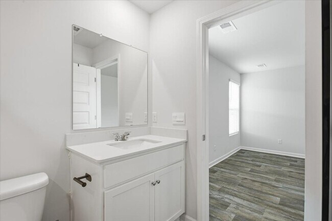 Building Photo - 23 Cedar Creek Ln