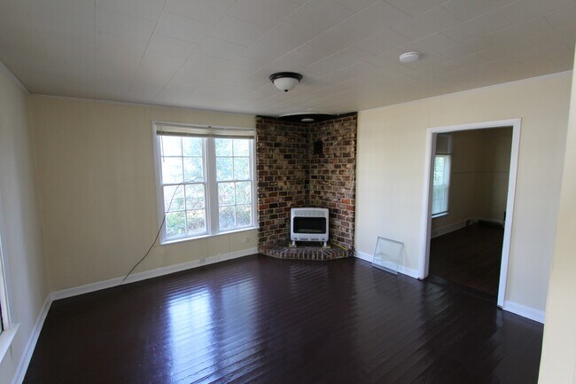 Building Photo - 232 Columbia Ave