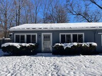 Building Photo - 6482 Riverdale Rd