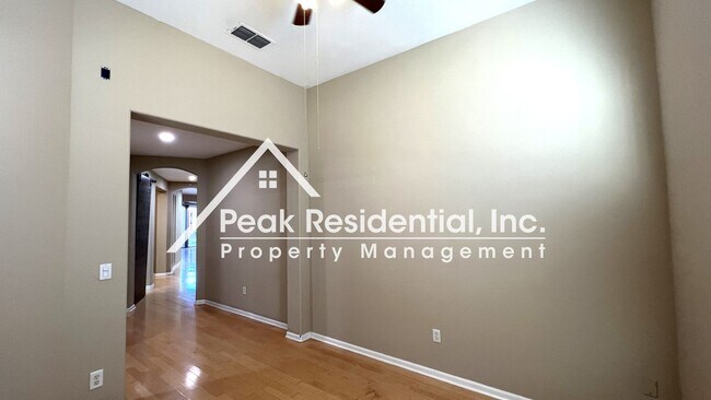 Building Photo - Wonderful Elk Grove 3bd/2ba Home with 2 Car Garage!