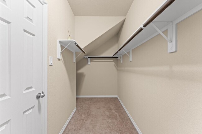 Building Photo - 955 Smokethorn Trl