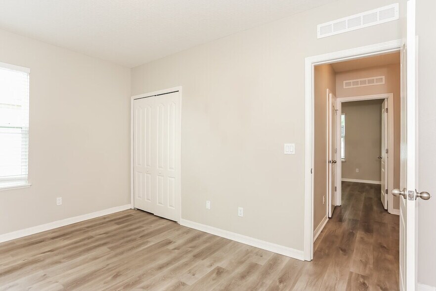Building Photo - 5060 Magnolia Valley Dr