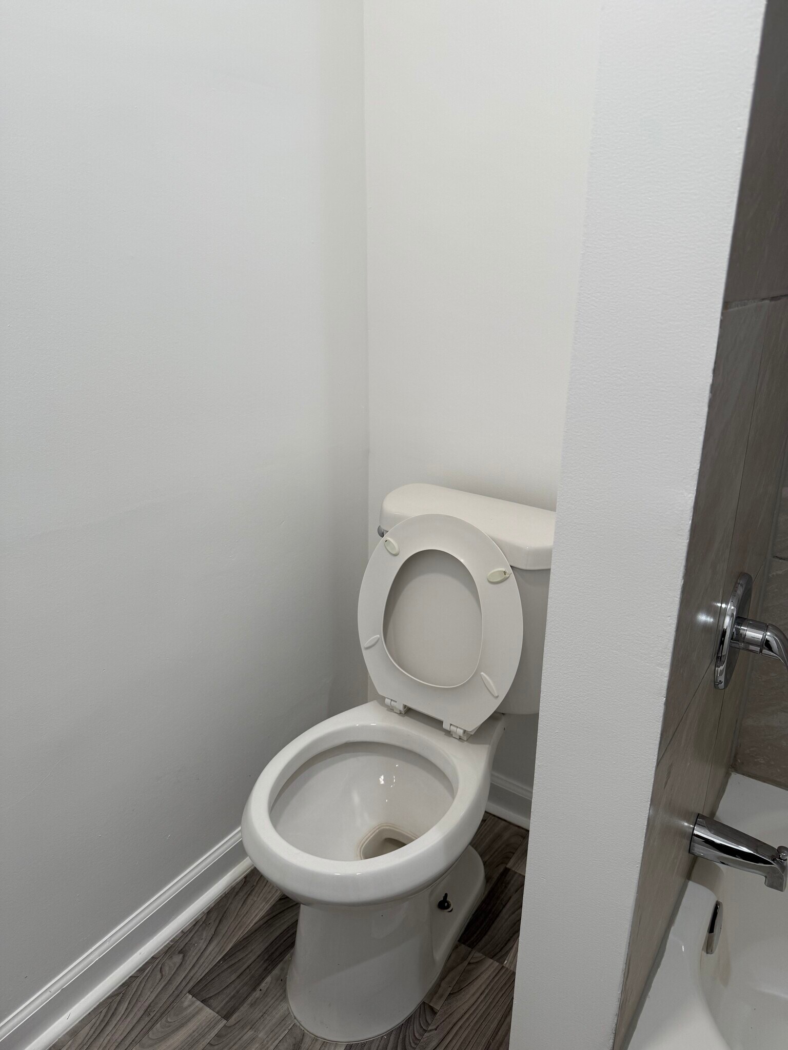 Bathroom-Part #3 - 2536 Loyola Southway