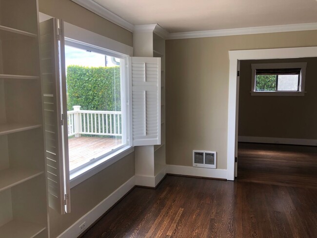 Building Photo - 3bd/2ba House in Leschi
