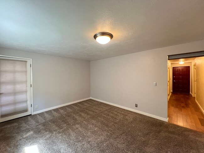 Building Photo - $300 OFF Move in Costs!  Elegant Four Bedr...