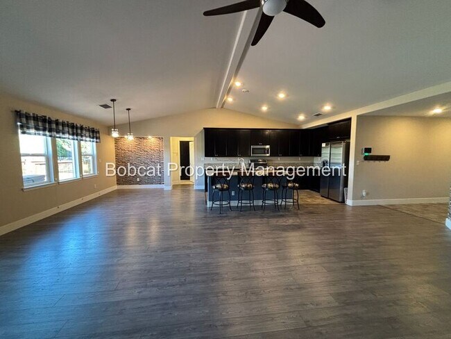 Building Photo - 6515 Copper Mountain Dr