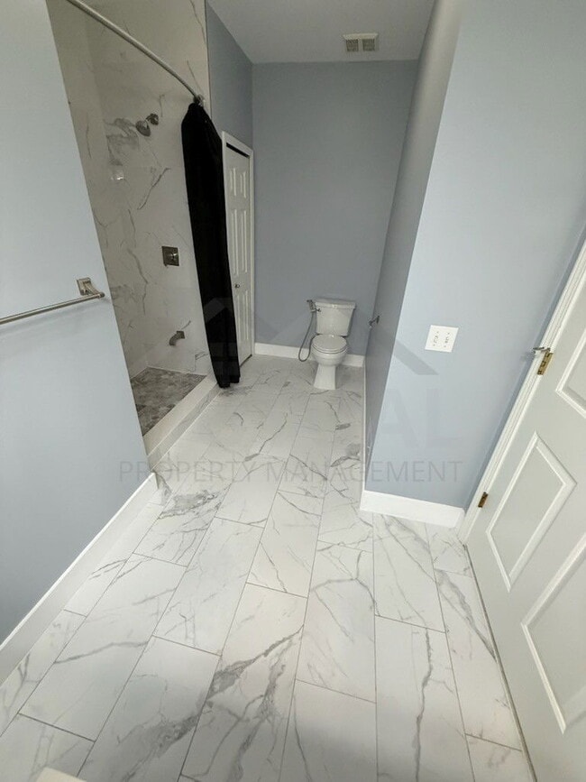 Building Photo - 1160 Alameda Blvd