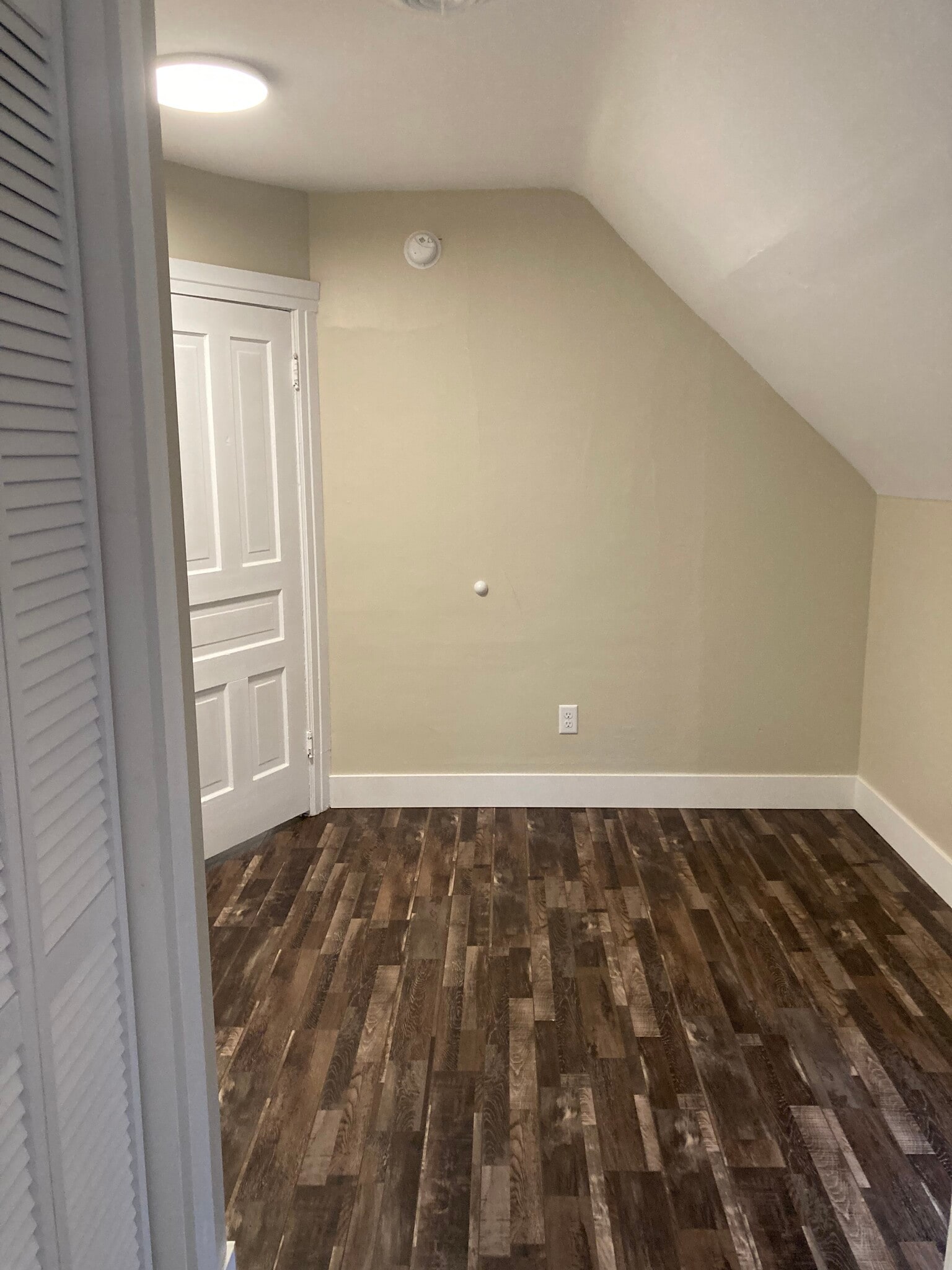 Bedroom 2 - 916 Harrison Ave