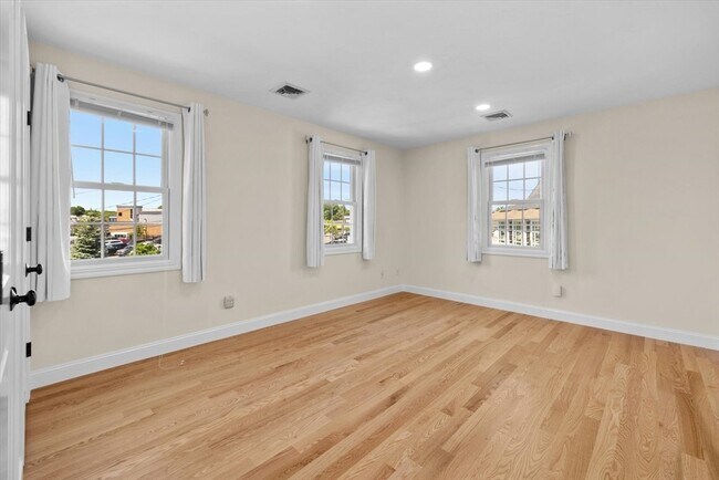 Building Photo - 57 Dedham Ave