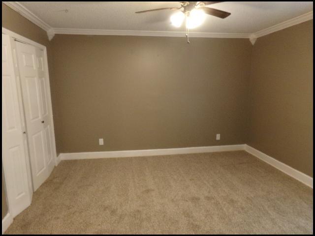 Building Photo - 96 Deer Run Dr