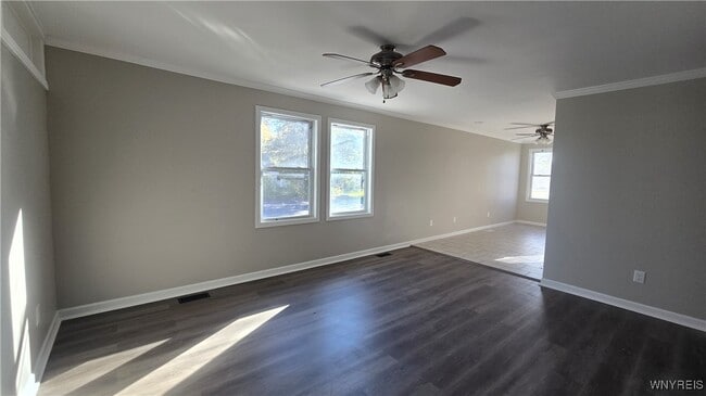 Building Photo - 5422 Transit Rd