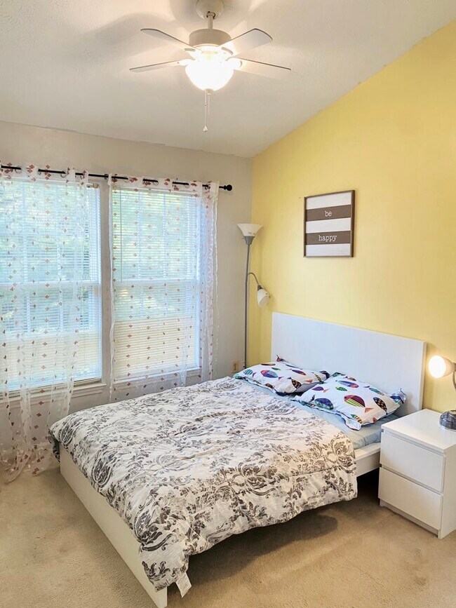 Bedroom 3 - 42 Beacon Hill Ct