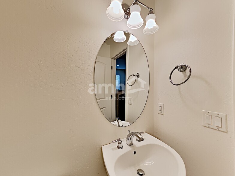 Building Photo - 20025 N 20th St