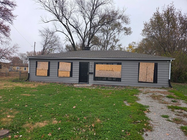 Building Photo - 710 St Norbert Dr