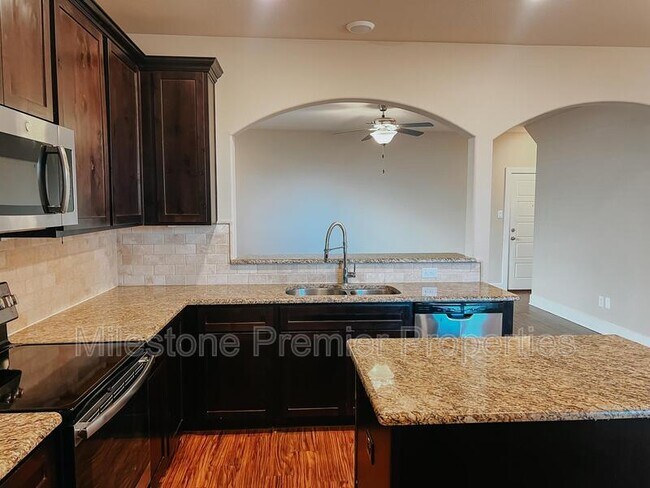 Building Photo - 3906 Ashton Dr