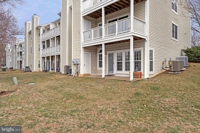 Building Photo - 2942 Yarling Ct