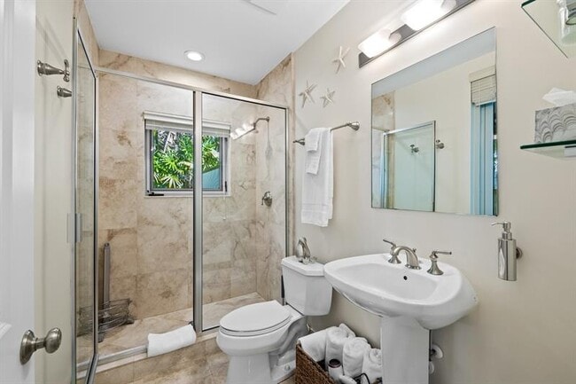 Building Photo - 122 NE 16th Terrace